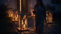 magnific__rozwietlone-lampiony-przed-wejsciem-do-domu-wieczr__45591.png